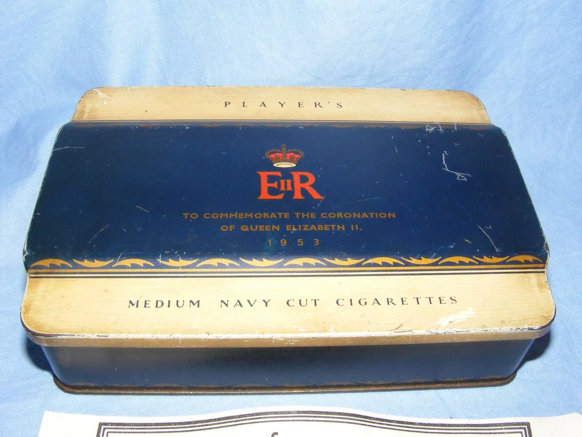 Players Navy Cut Tin 