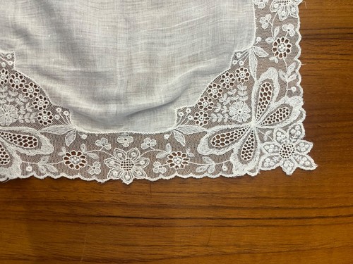 Vintage Delicate Butterfly Grandmacore Cottagecore - Picture 4 of 7