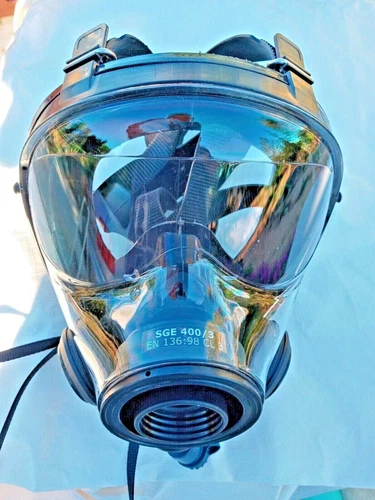 NBC Gas Mask SGE 400/3 W Drinking Port & One 40mm NATO NBC/CBRN Filter MED/LARGE