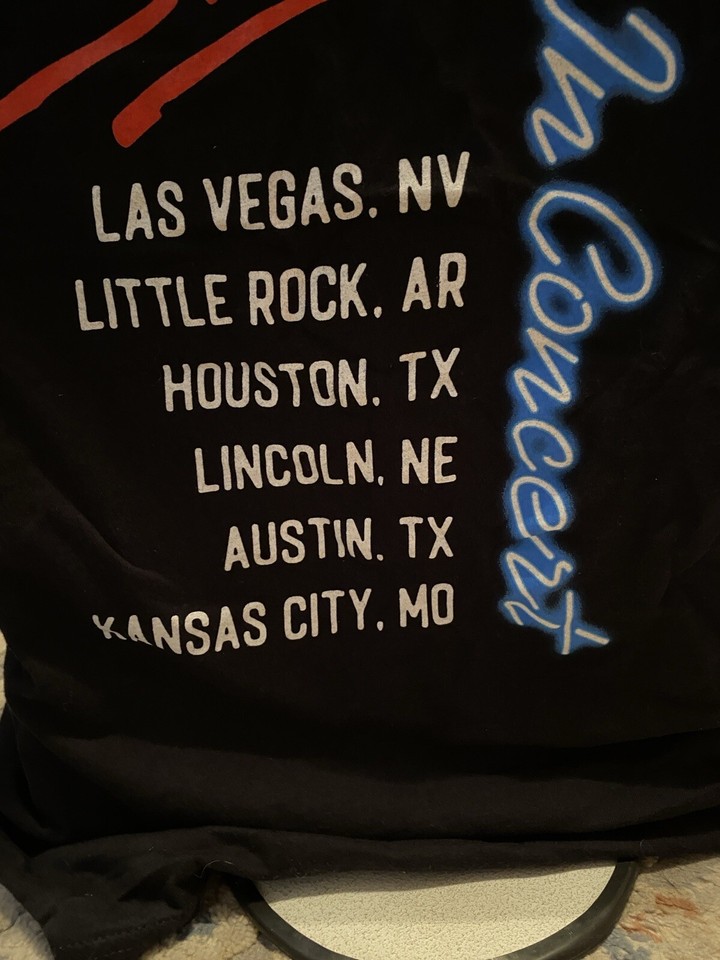 Strait 2023 In Concert Neon Lights Country Music Tee Shirt Size