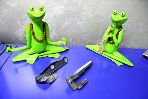 Audi A6 4B Motorhaube Scharniere Motorhaubenscharniere 2 St.  LY5X LINKS RECHTS