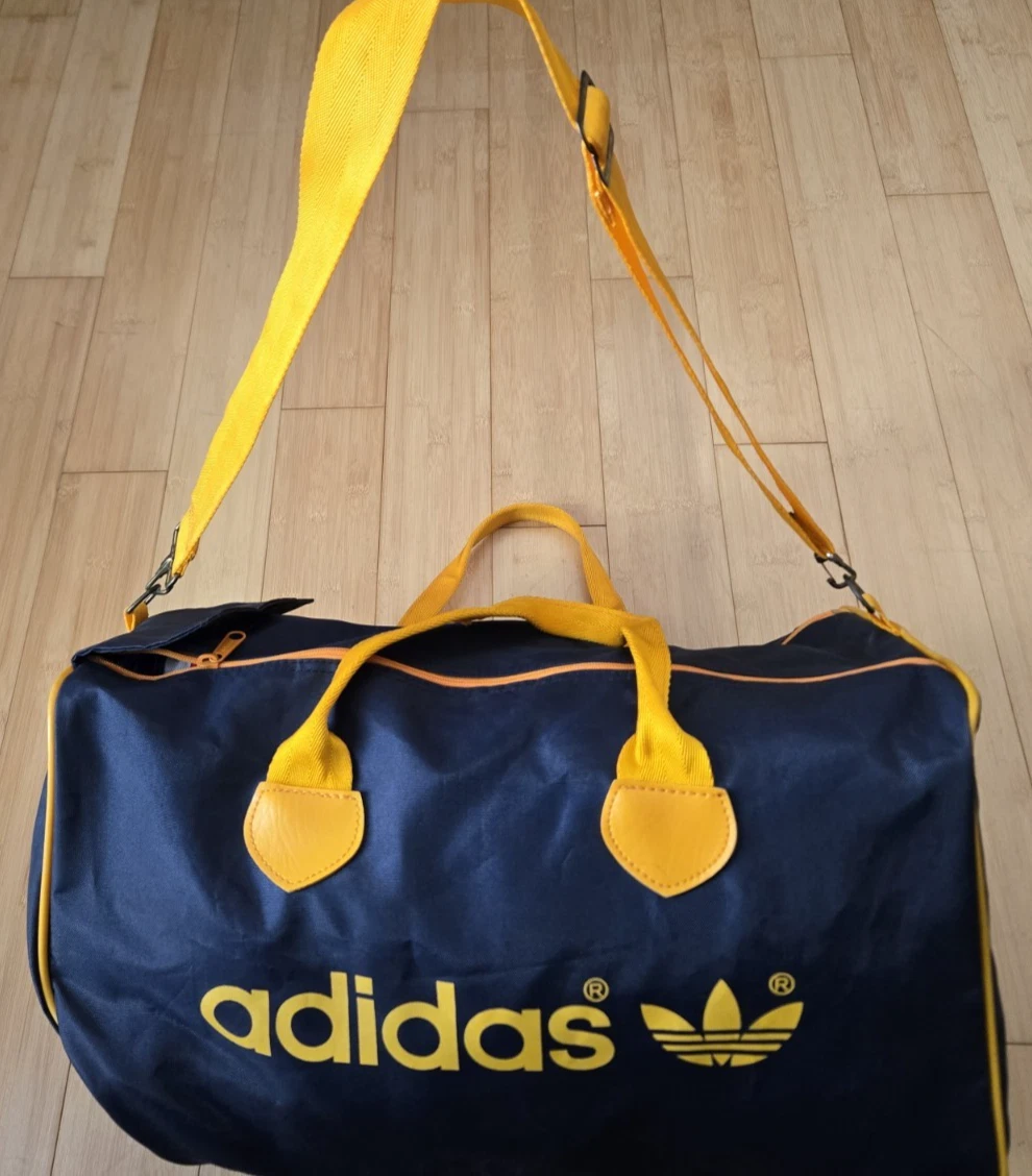 u*7様 adidas ボストンバッグ イエロー　ビンテージ Vintage 1970s Adidas Duffel Bag Mustard Yellow Made In Jugoslavia