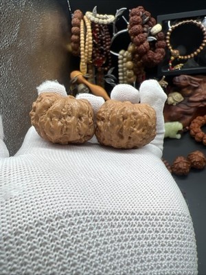 Pair of Match Chinese Health Walnut 38×38.5×30mm 精配文玩核桃