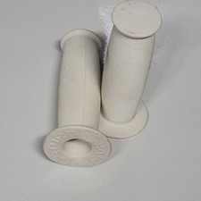 Old school NOS Hunt Wilde Saturn five 5 white Mushroom BMX Bike grips