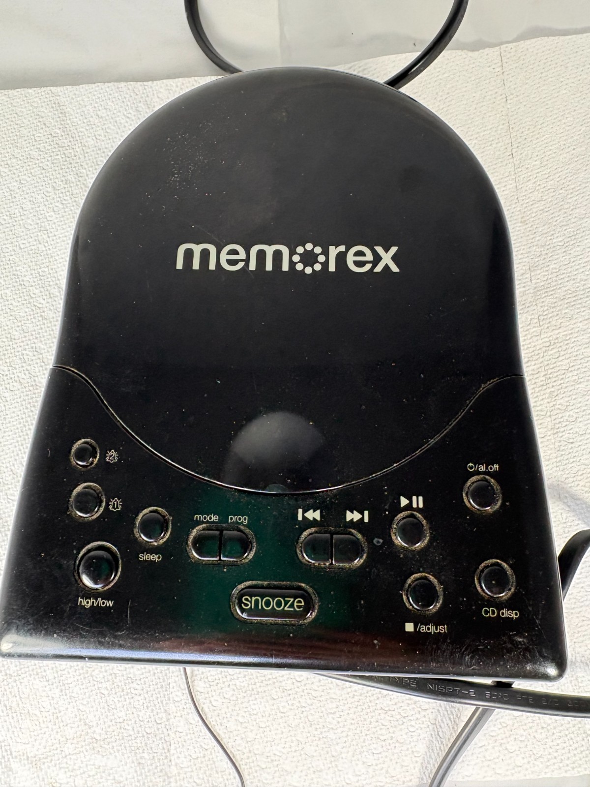 Memorex AM/FM CD Alarm Clock - READ