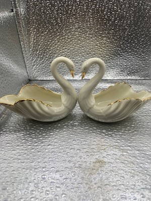 2 Lenox Swan Figurines Porcelain Gold Trim Wedding Cake Toppers Ring Holders