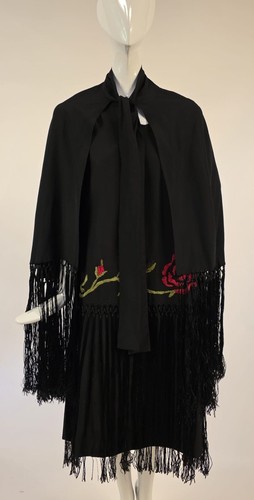FLAPPER 1920’S HAND EMB BLACK SILK DRESS W SILK FRINGE + EMB FRINGE TRIMMED CAPE