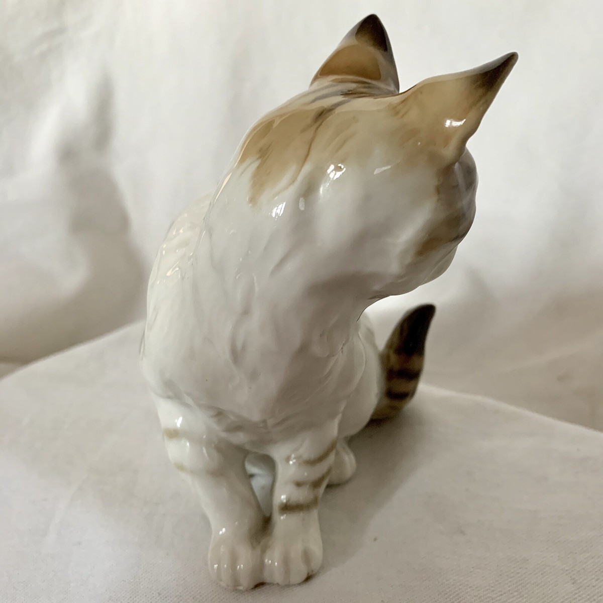 Vintage Hutschenreuther Porcelain Cat Figurine H.Achtziger Germany