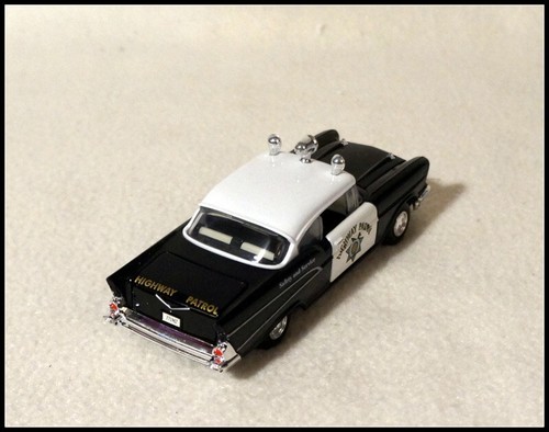 1993 Corgi Classic 1957 Chevrolet Highway Patrol Police Car 1:43 COA #Z225 - Picture 7 of 17