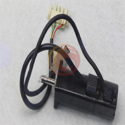 1PC USED Yaskawa SGMAH-01BAA61 Servo Motor 100W