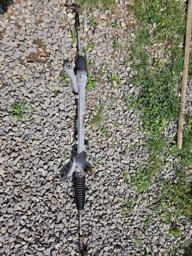 Ford Fiesta MK7 Lenkgetriebe