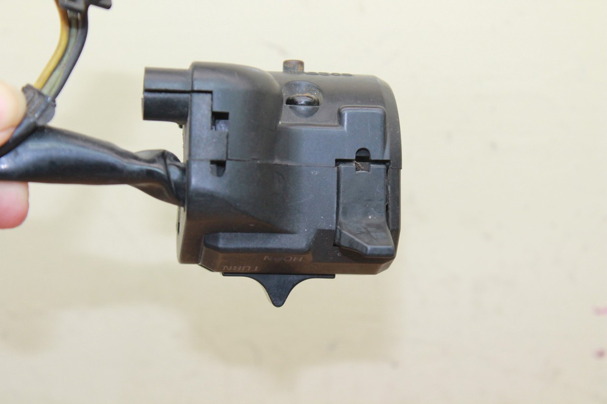 1986 KAWASAKI NINJA ZX1000 ZX1000A LEFT HANDLEBAR CONTROL (KSHC63
