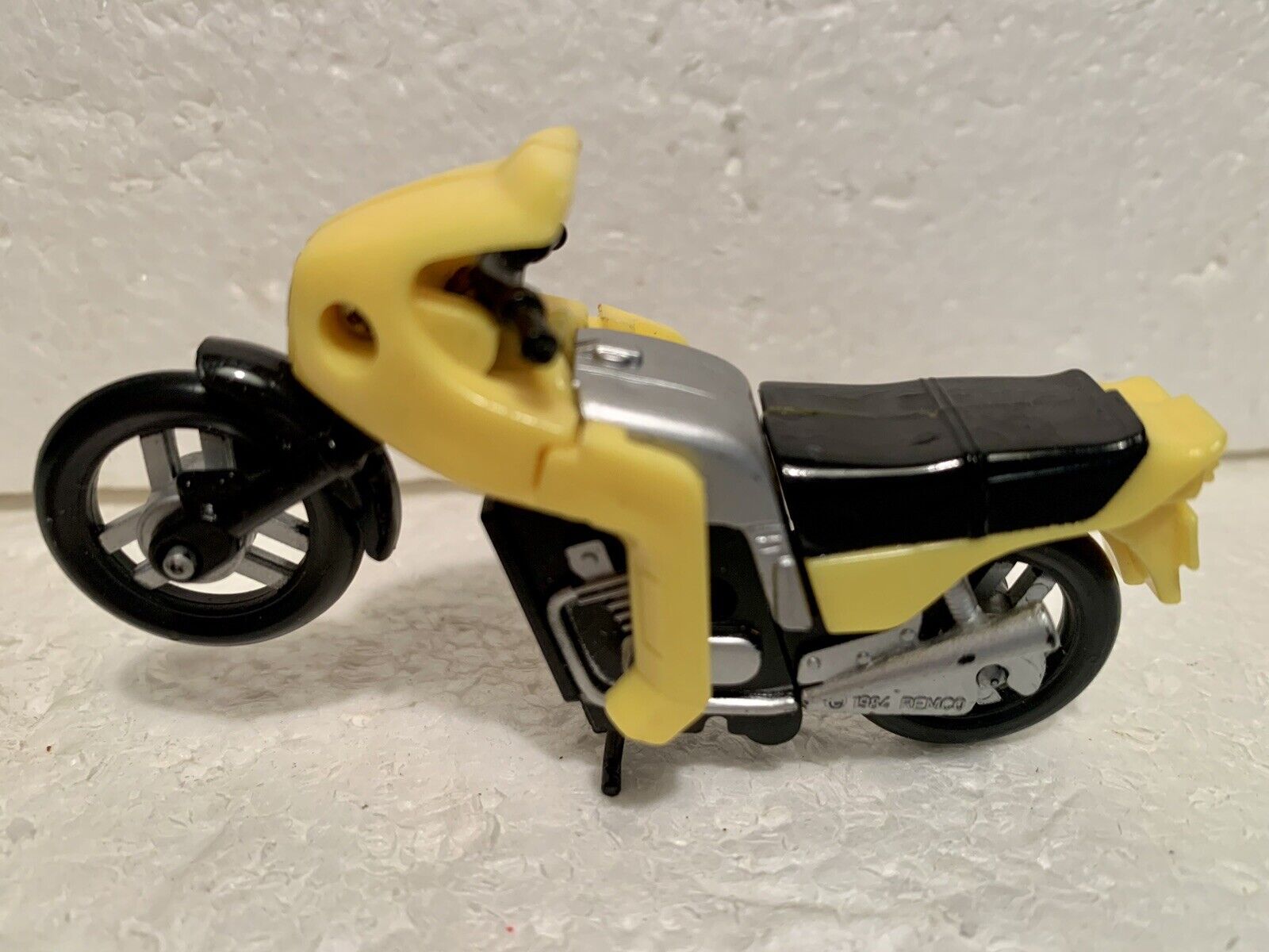 Zybots: vintage RPM 2 yellow motorcycle complete lot KO Remco
