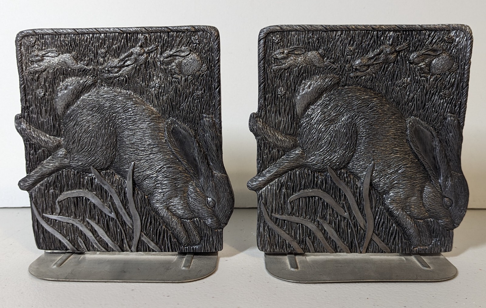 Vintage METZKE Rabbit Pewter Bookends Made in USA 1991 6" Tall