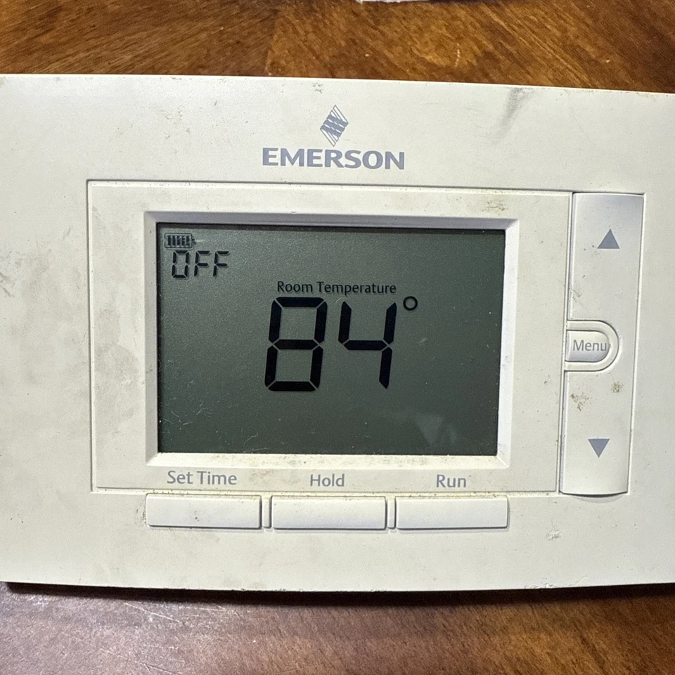 Emerson Sensi  Wi-Fi Programmable Thermostat  Model UP500W - Image 3 of 4