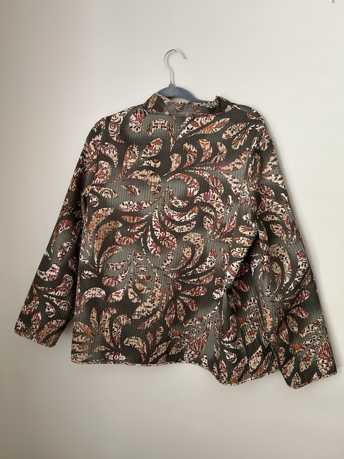 Reversible Jacket OS Perfect For Fall - image 6