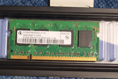 Infineon 512MB DDR2 SO-DIMM PC2-4200S 200-pin RAM HYS64T64020HDL-3.7-A