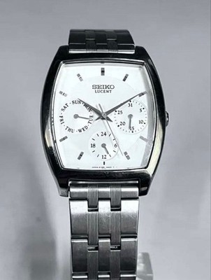 E377 SEIKO Lucent 5Y89 SEIKO Watch Silver