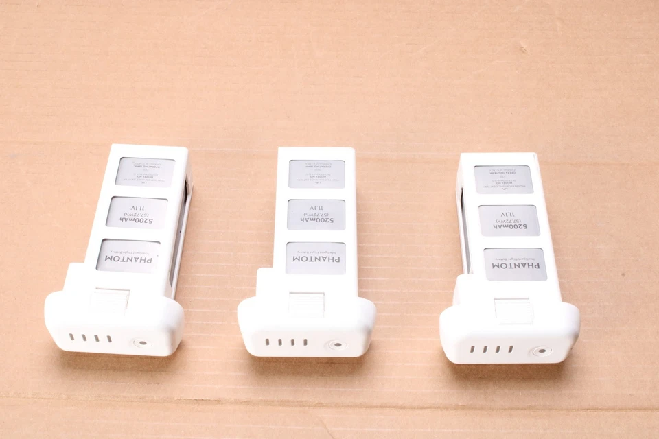 DJI Phantom 2 Vision PV331 W/ Drone, NPVT581 Remote Control, & Batteries - AS IS - Image 3 of 4