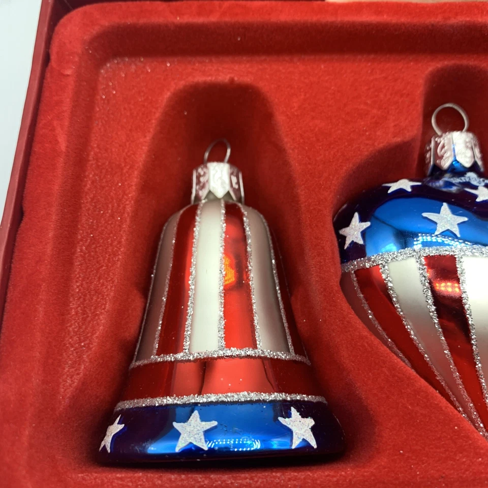 NOVO Conjunto de 3 Relíquias de Férias Waterford Ornamentos Patrióticos Bandeira de Coração de Sino - Imagem 2 de 4