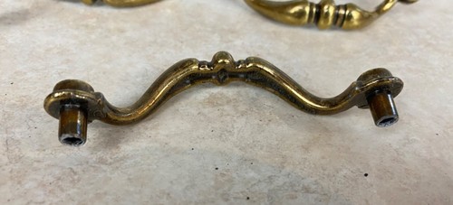 Vintage Amerock Brass Drop Drawer Pulls With Recessed Mounting Holes Cat. No. 24 - Picture 5 of 5
