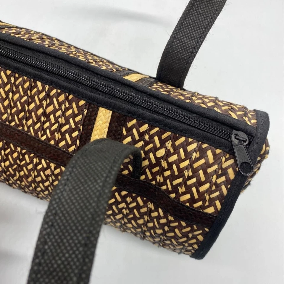 Duffel Bag Womens Black Beige Basketweave Dual Handle Zipper Small New - Image 3 of 4