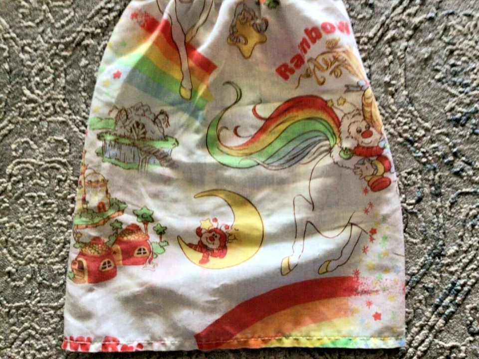 Vestido hecho a mano vintage 1983 Hallmark Cards Rainbow Brite para niño pequeño Foto 4 de 4