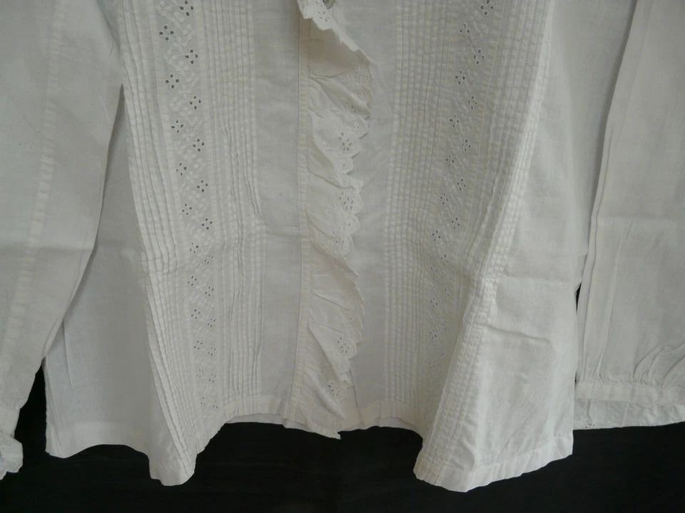 Chemisier ancien brodé main – manches longues – coton blanc – REF 4720C - Photo 4/4