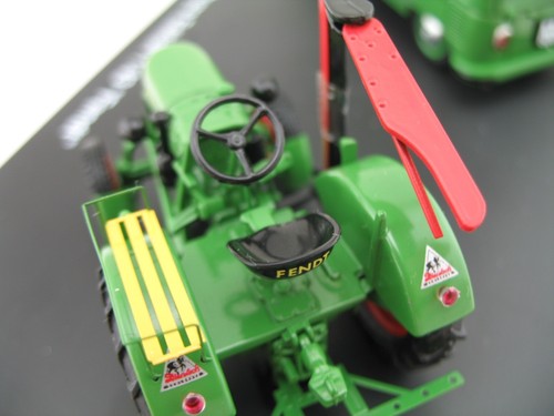 Schuco Model Tractor 02594: VW Fendt Canvas Wagon T1 with Fendt Tractor, MIB - Picture 7 of 24