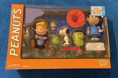 It's The Great Pumpkin Charlie Brown Peanuts Memory Lane  Set Figures  Halloween