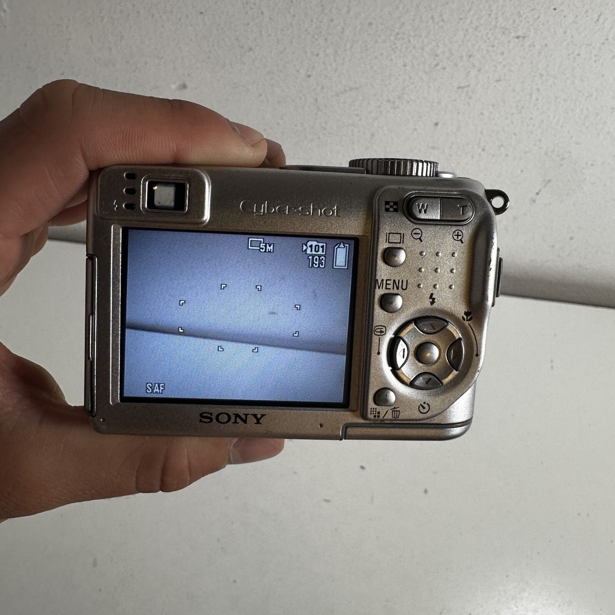 Sony Cyber-shot DSC-W1 5.1 Megapixels Silver Smart Zoom Digital