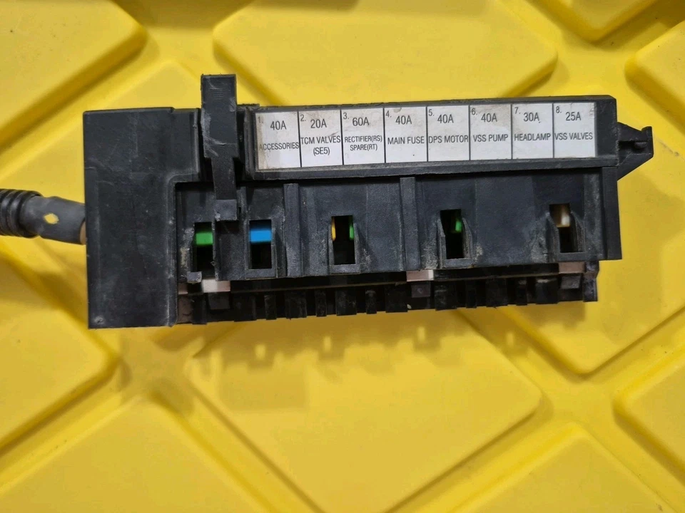 08-12 Can-am Spyder RT Roadster Gs 990 Fuse Junction Box 1380078 - Image 2 of 4