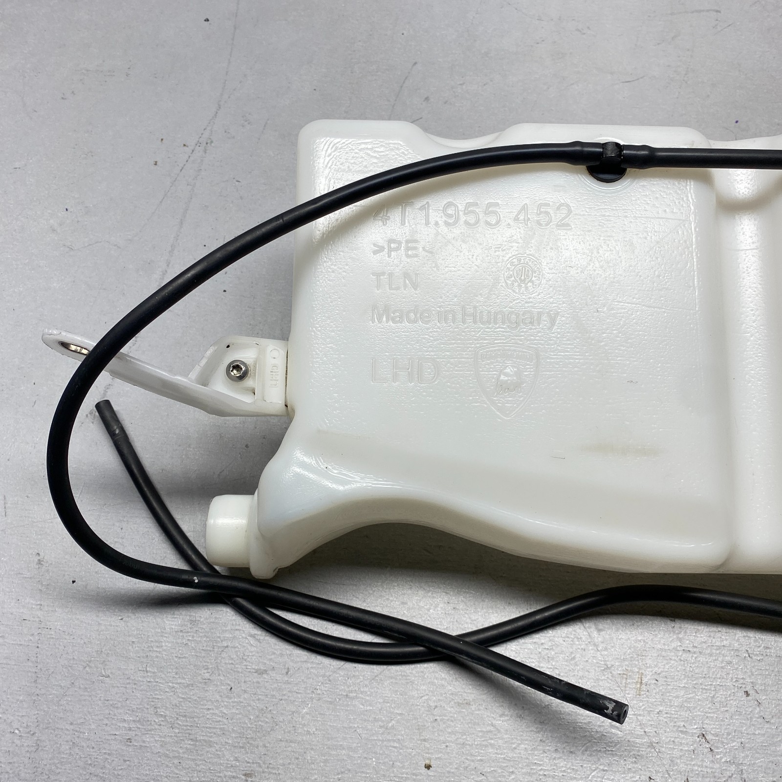 2018 Lamborghini Huracan Water Reservoir Washer Tank 4T1955945A 4T1955452