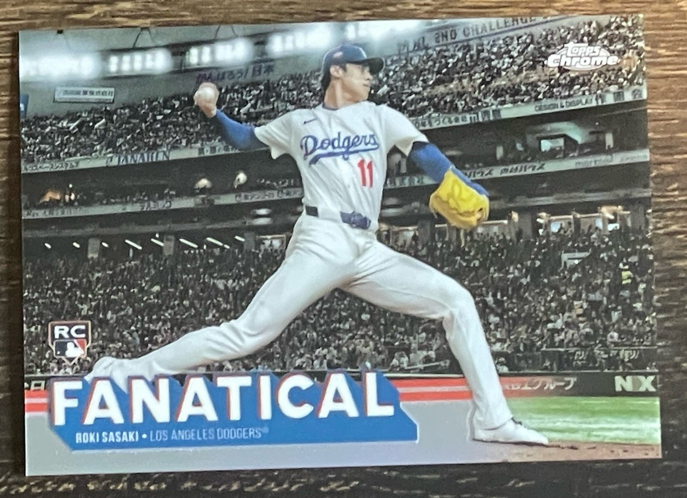 2025 Topps Chrome Roki Sasaki Fanatical FAN-21 Dodgers Case Hit SSP