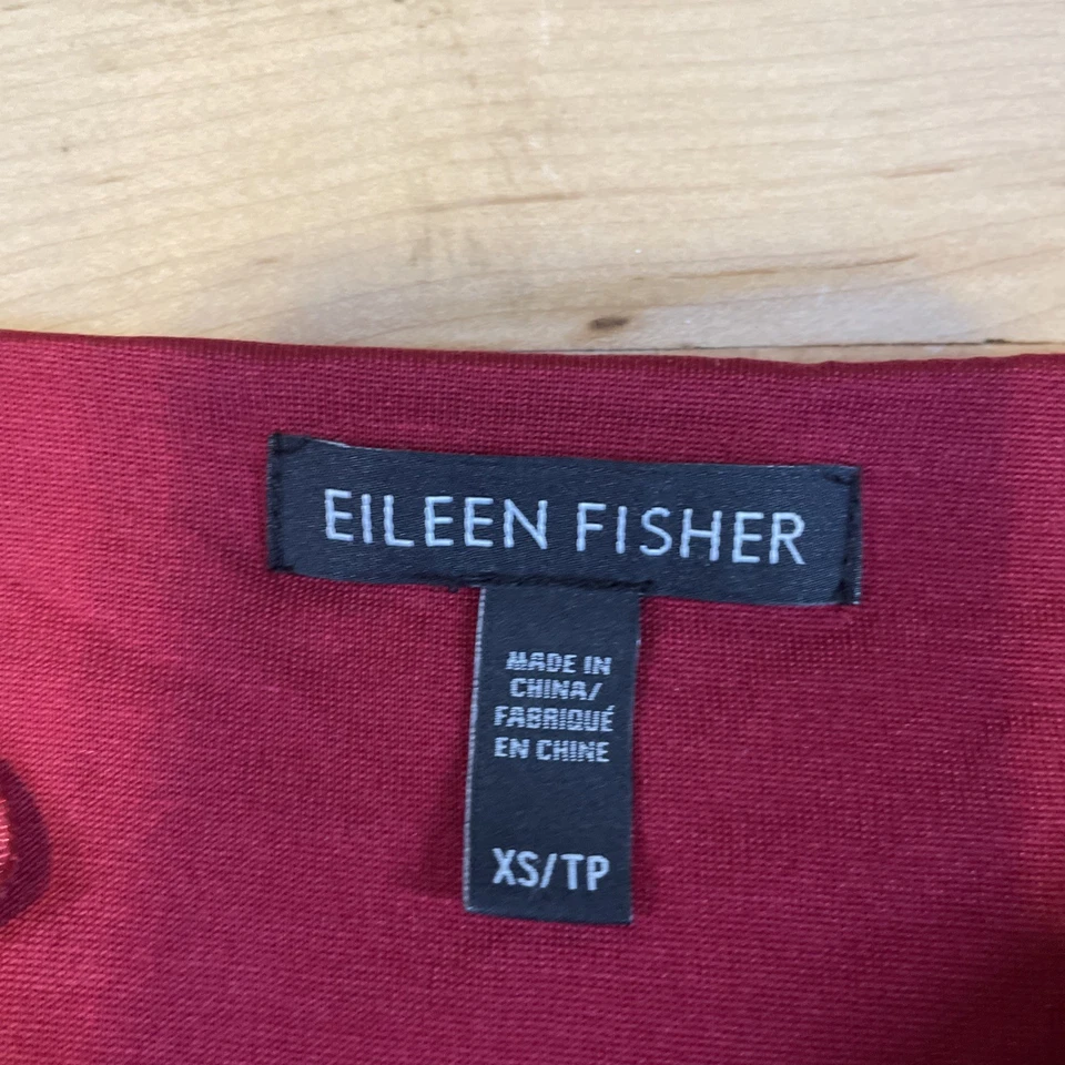 Top cuello capucha lentejuelas seda Eileen Fisher extra pequeño rojo manga 3/4 elástico forrado Foto 3 de 4
