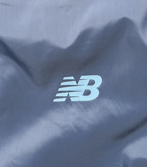 New Balance Windbreaker Mesh Lined Hooded Jacket • Men's L - Image 3 of 4