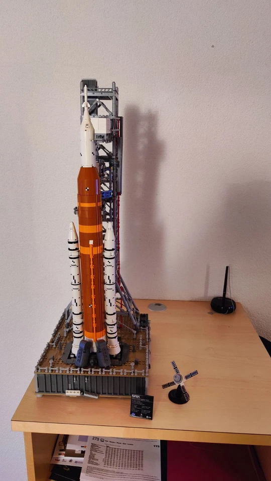 LEGO Icons 10341 NASA Artemis Space Launch System, Foto 3 von 5