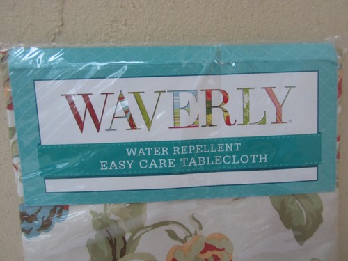 NEW Waverly "Spring Bling" 70-inch Round Polyester Water Repellent Tablecloth - Picture 2 of 8