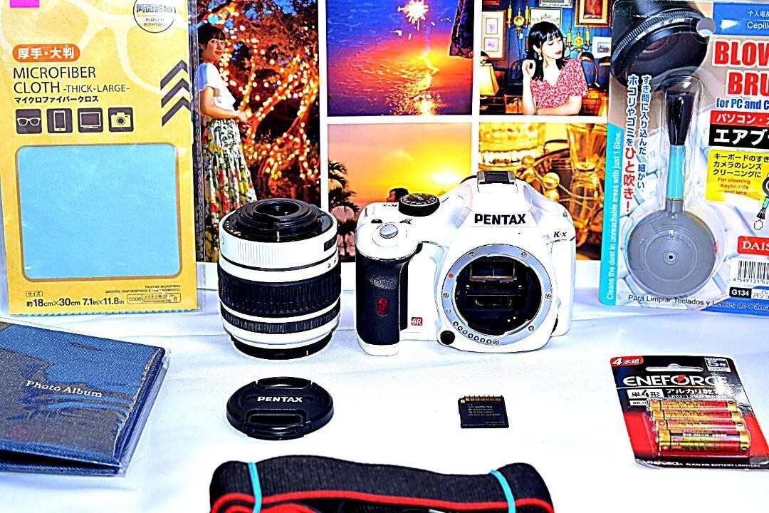 PENTAX K-X White + SMC PENTAX-DAL 18-55mm F3.5-5.6 AL kit [Mint 