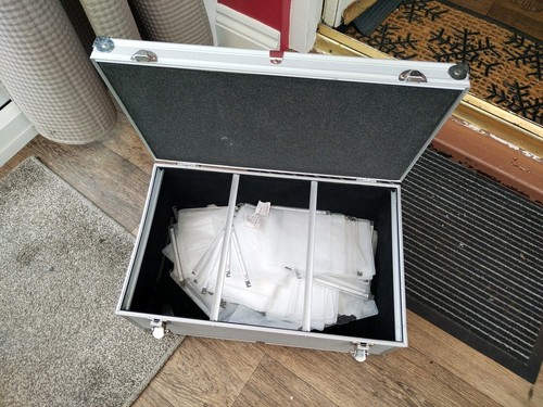 DJ Aluminium Flight Case Box CD / Karaoke Disc Storage With Numbered Sleeves - Picture 2 of 16