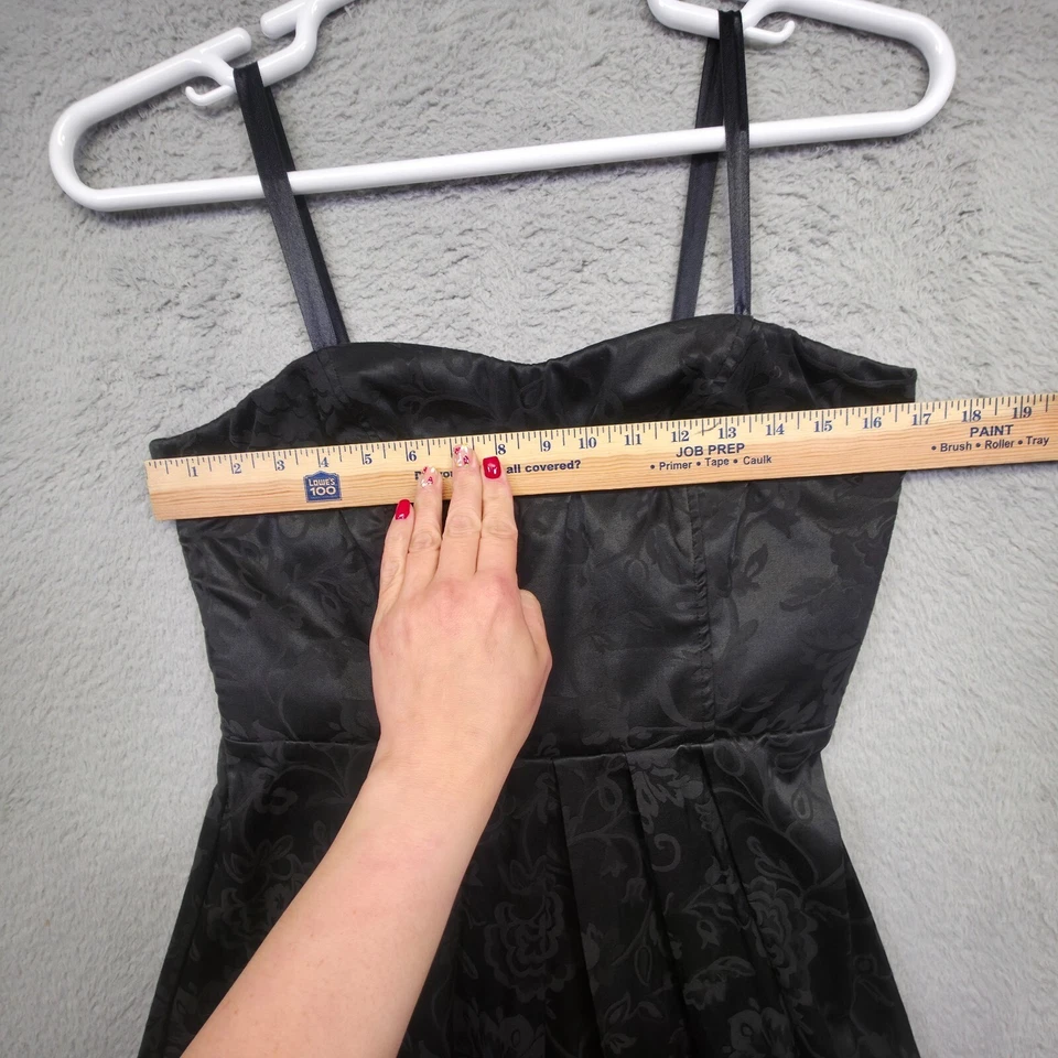 Vestido Speechless Whimsigoth Mujer 13 Plisado Satén Babydoll Brocado Floral Foto 4 de 4