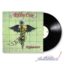Axl Rose Among Rockers with Autographs in 2013 Topps Archives Baseball 9