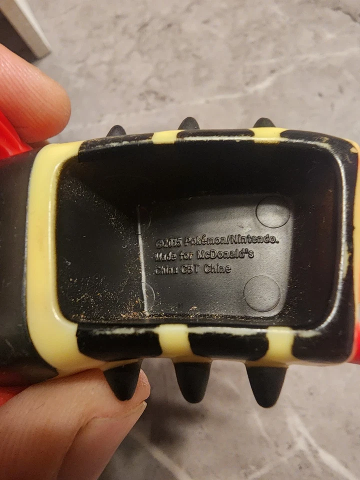 Figura de acción de juguete McDonald's Pokémon Omega Rubí Primal Groudon 2015 Foto 4 de 4