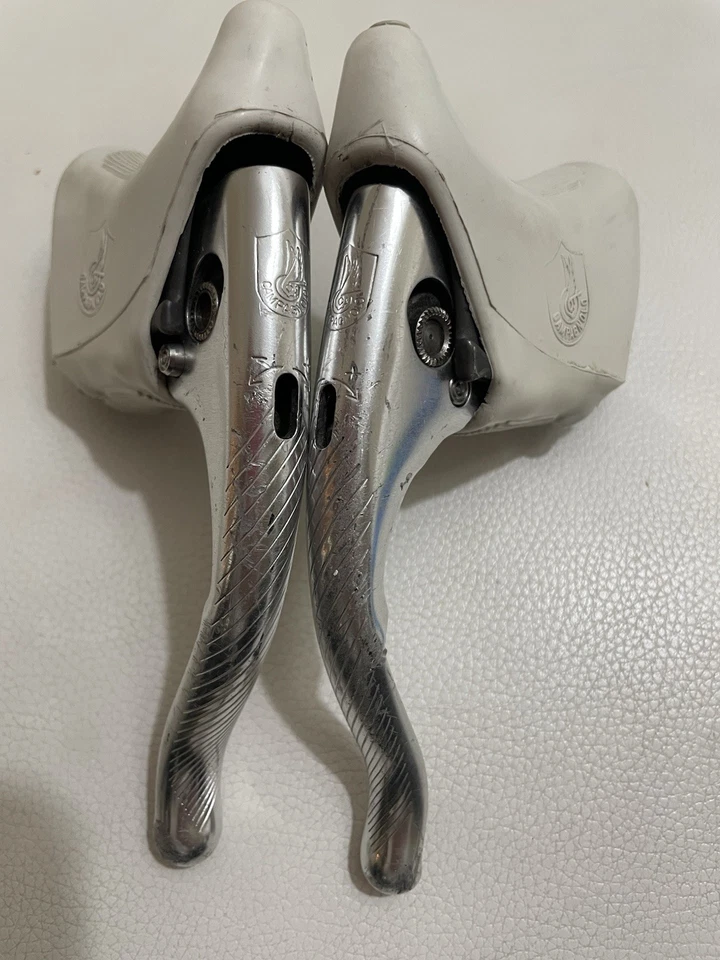 老式 Campagnolo 制动杆套装带新罩 — 第 2/4 张图片