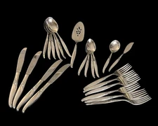 23 Oneida Rogers Premier LA ROSE Stainless Dinner Forks Spoons Knives Teaspoons