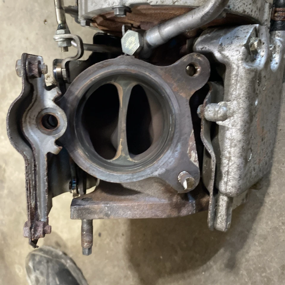 Subaru Legacy Xt Touring 2020 2021 2022 sedán turbocompresor turbo cargador Foto 2 de 4