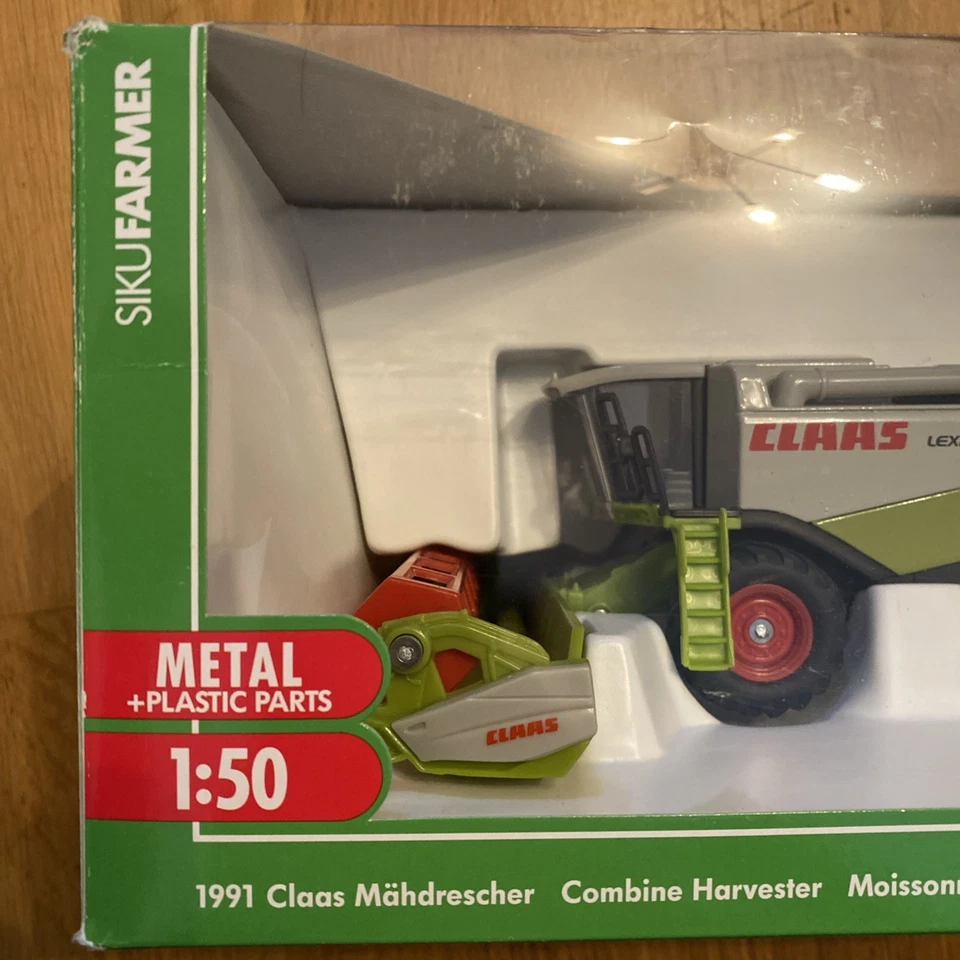 Siku Claas Lexion 600 Combine Harvester Diecast Model 1:50 - Image 2 of 4