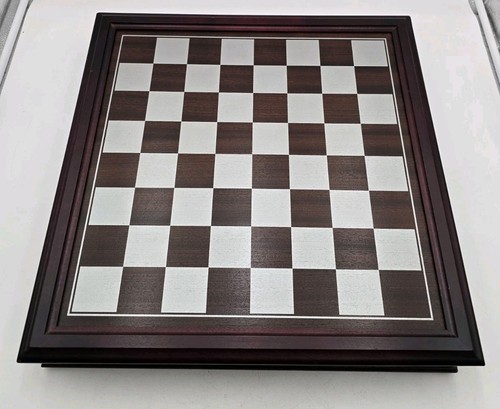 DANBURY MINT FANTASY OF THE CRYSTAL CHESS SET- Very Nice Condition! - Picture 4 of 9