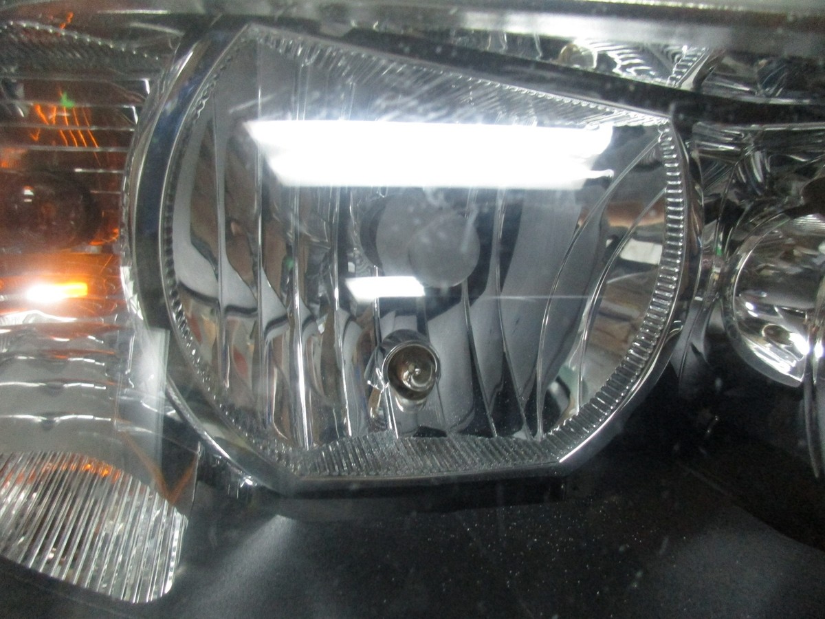 BROKEN INNER TAB 15-17 BMW X3 X4 HEADLIGHT HALOGEN RIGHT PASSENGER 