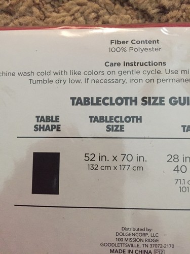 NIP Holiday Style Jacquard Tablecloth-52"x70" - Picture 3 of 5